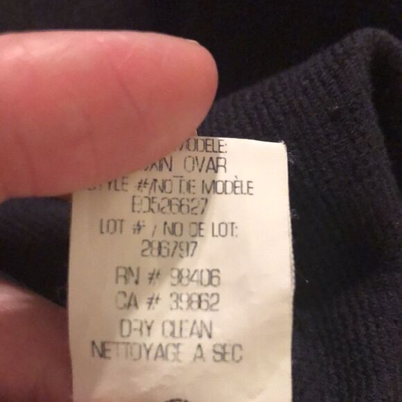 Theory 2 Pocket SOFT Dress in Midnight Blue. - Picture 11 of 11